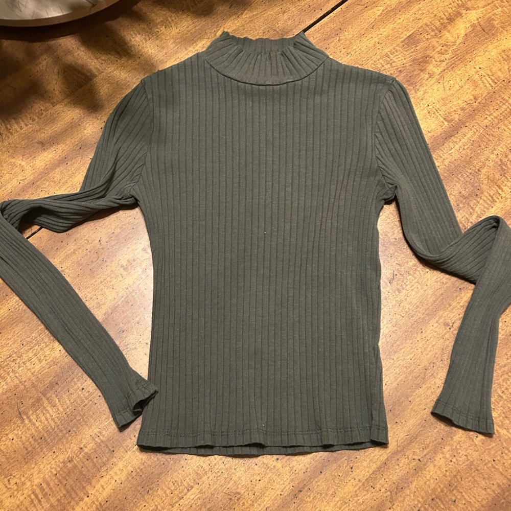 Ribbed Mock Neck Long Sleeve Top - Green